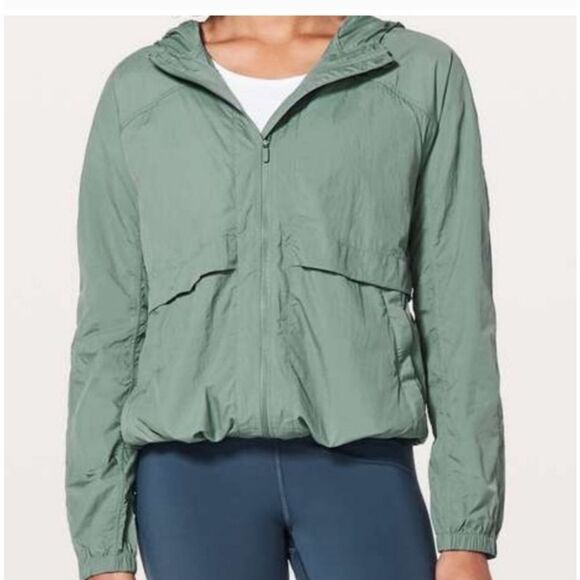 Lululemon Women’s Windbreaker - olive, size small - Picture 1 of 6